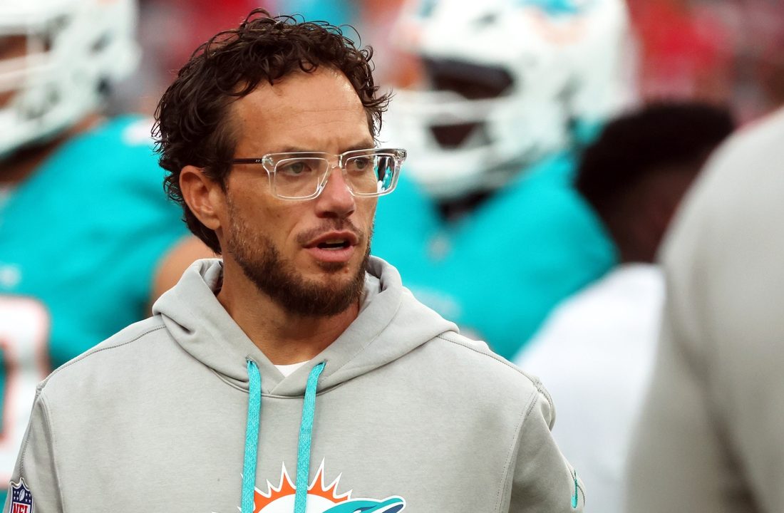 Reports: Dolphins sign coach Mike McDaniel to extension