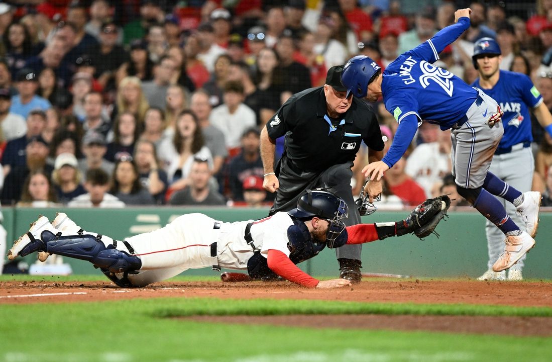 Red Sox’s outfield shines in win over Jays