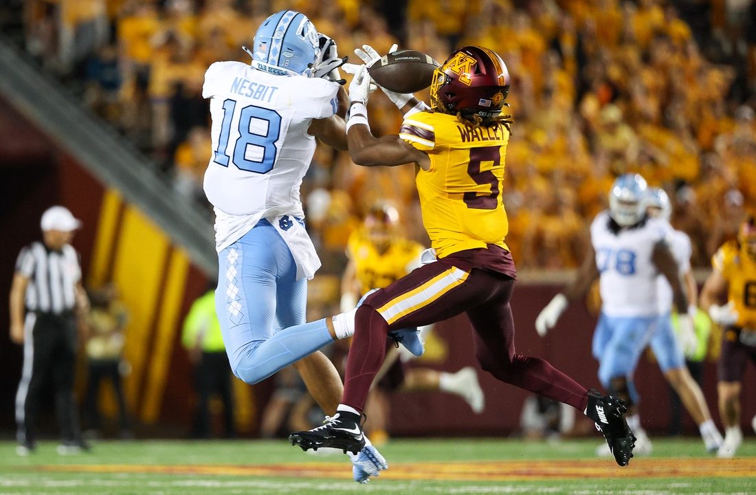 Four field goals power UNC to win over Minnesota