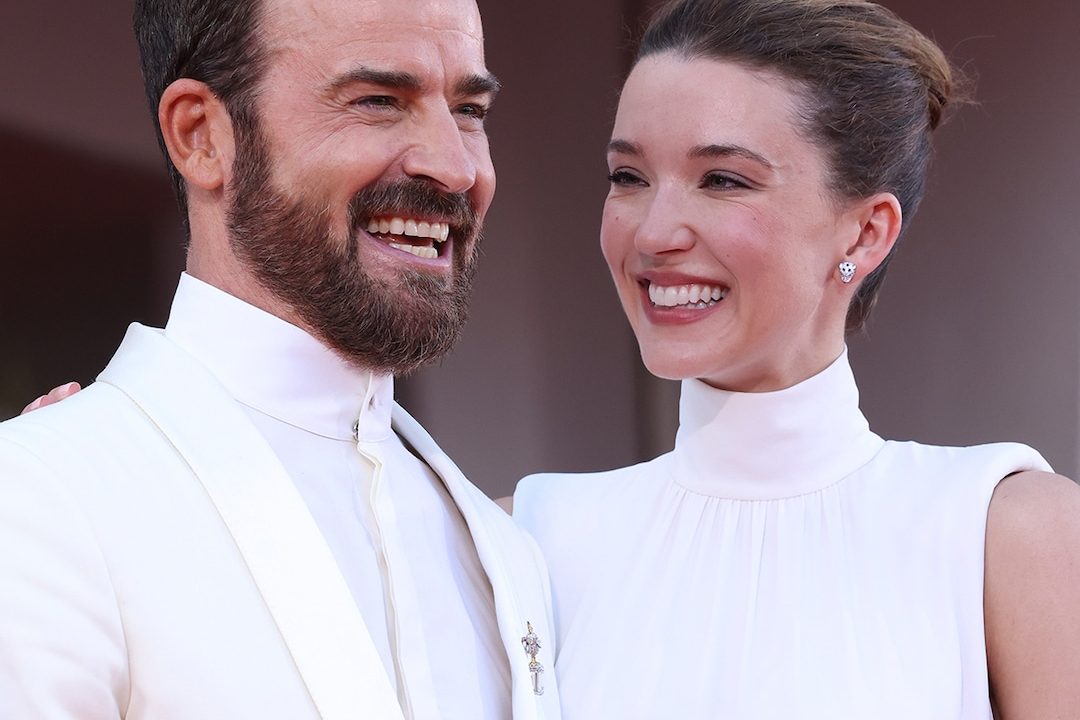 Justin Theroux, Nicole Brydon Bloom Are Engaged: See Her Stunning Ring