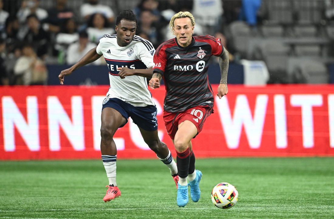 Toronto seek victory over lowly Fire to improve playoff chances