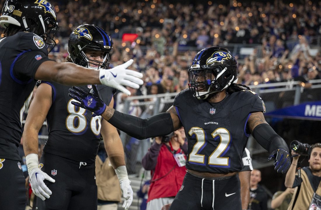 Ravens’ Derrick Henry runs wild in win over Bills