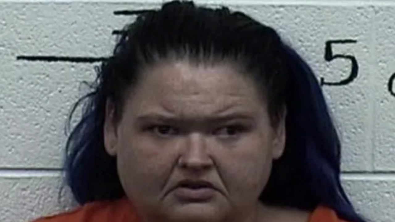 “1000-lb Sisters” Star Amy Slaton Reportedly Pleads Guilty to Drug Possession